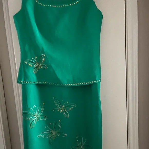 Jessica Howard 2 Piece Kelly Green Top and Long Skirt, Size 12 - Picture 1 of 7